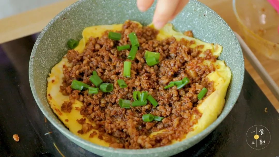 最后撒上葱花就好啦