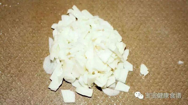 妈妈这样做饭，宝宝脾胃不可能弱！小米山药红枣粥的做法图解2