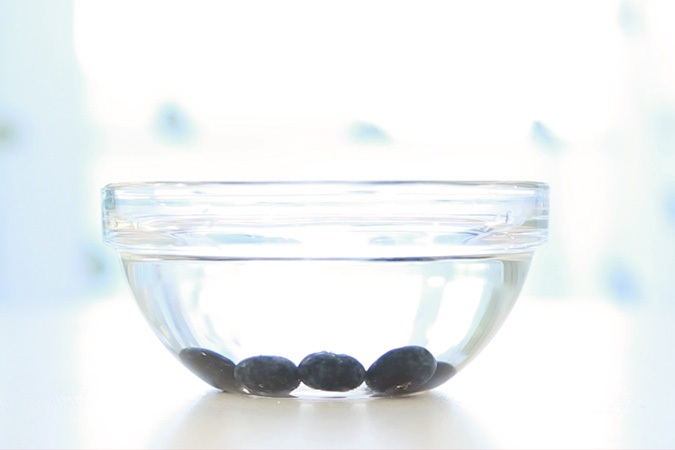 蓝莓山药泥 宝宝辅食微课堂的做法图解2