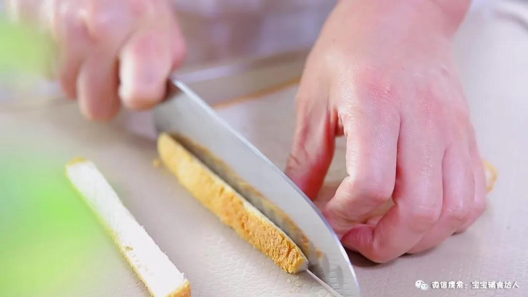 蛋皮三明治 宝宝辅食食谱的做法图解3