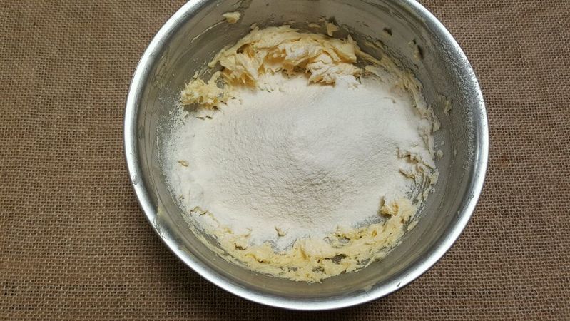 最健康又有营养的零食，是不是它？--肉松金丝小饼的做法图解4