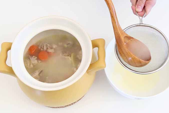 宝宝辅食微课堂  自制鸡肉高汤 不一样的鸡高汤的做法图解12