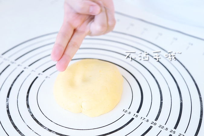 南瓜豆沙包 宝宝辅食微课堂的做法图解5