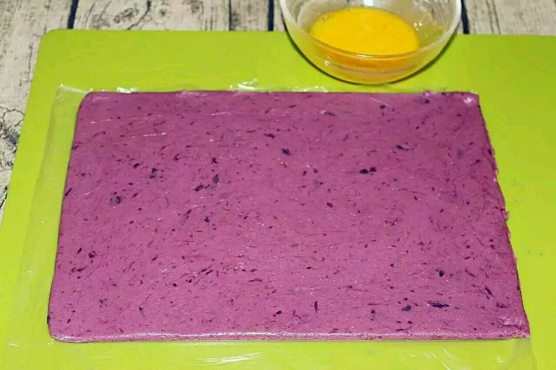 香甜酥脆停不下来，秒杀所有的大朋友、小朋友！芝麻紫薯脆条的做法图解9