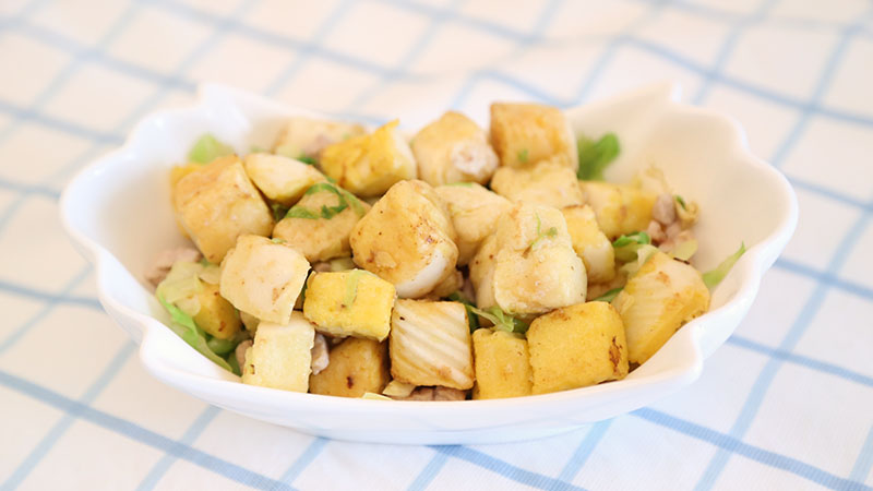 宝宝辅食微课堂 圆白菜炒馒头的做法图解12