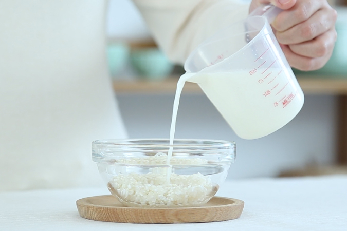 奶香大米布丁 宝宝辅食微课堂的做法图解2