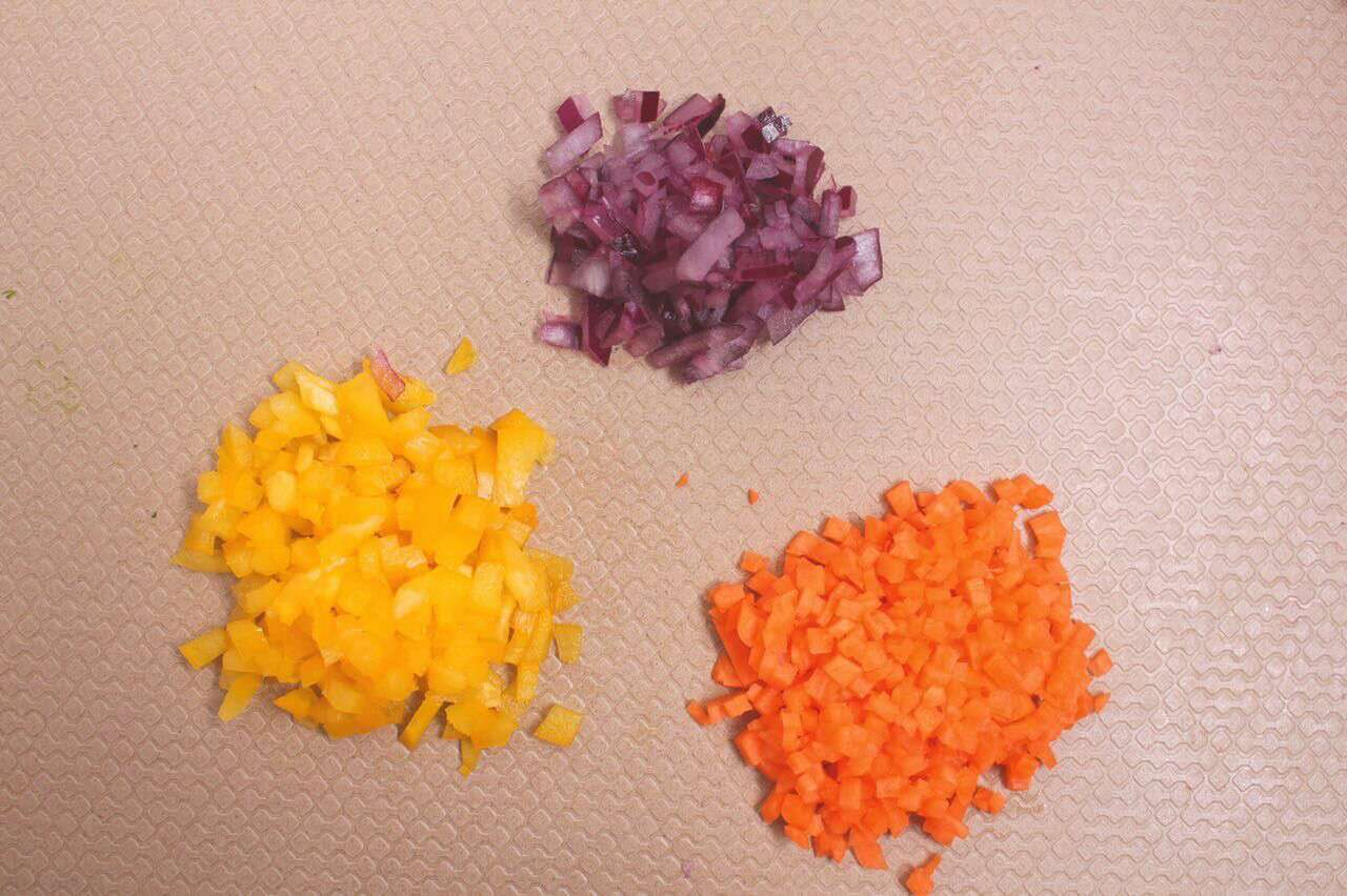 鳕鱼胡萝卜烩饭 宝宝健康食谱的做法图解2