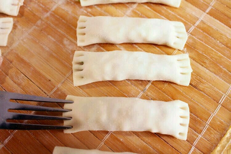 超强补钙组合，让宝宝吃的有滋有味  虾皮豆腐肉卷的做法图解8