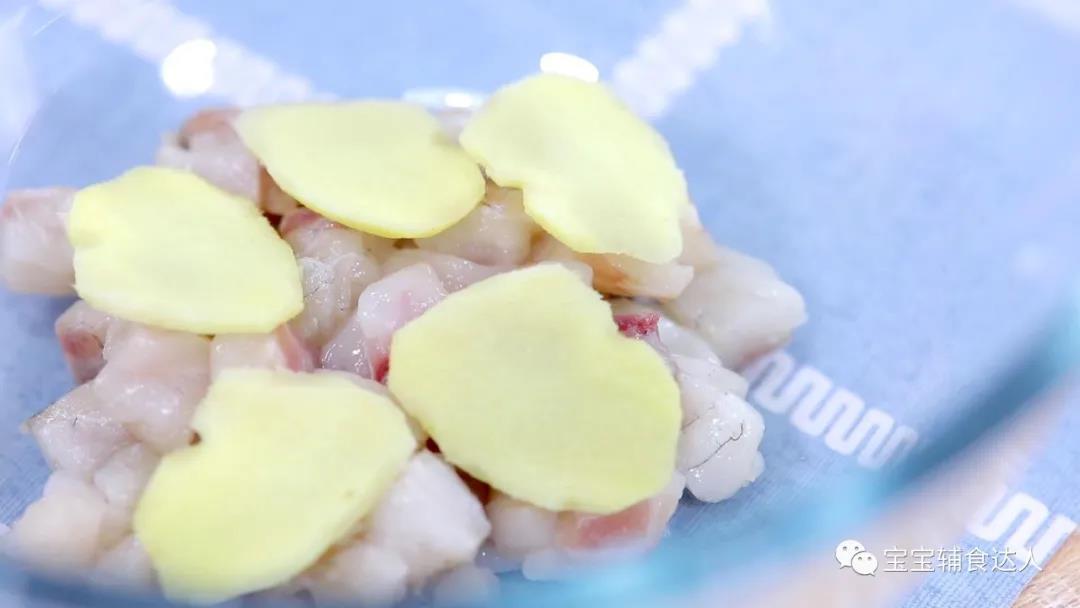 鲈鱼疙瘩汤 宝宝辅食食谱的做法图解3