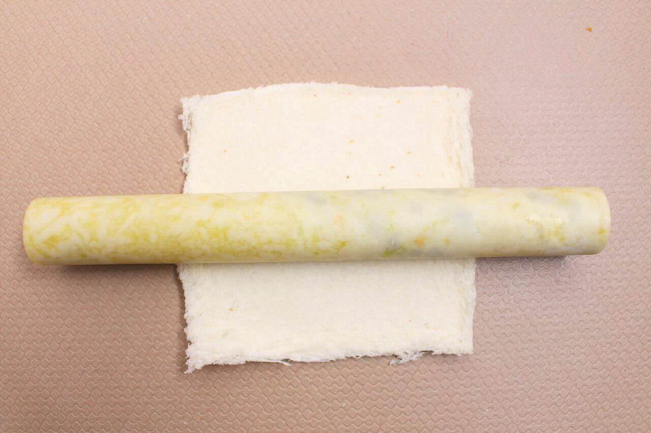 紫薯吐司卷 宝宝健康食谱的做法图解6