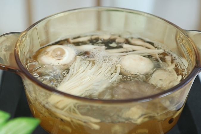 奶香菌菇浓汤 宝宝辅食微课堂的做法图解2