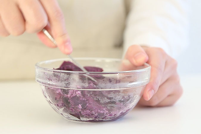 紫薯蛋糕卷 宝宝辅食微课堂的做法图解2