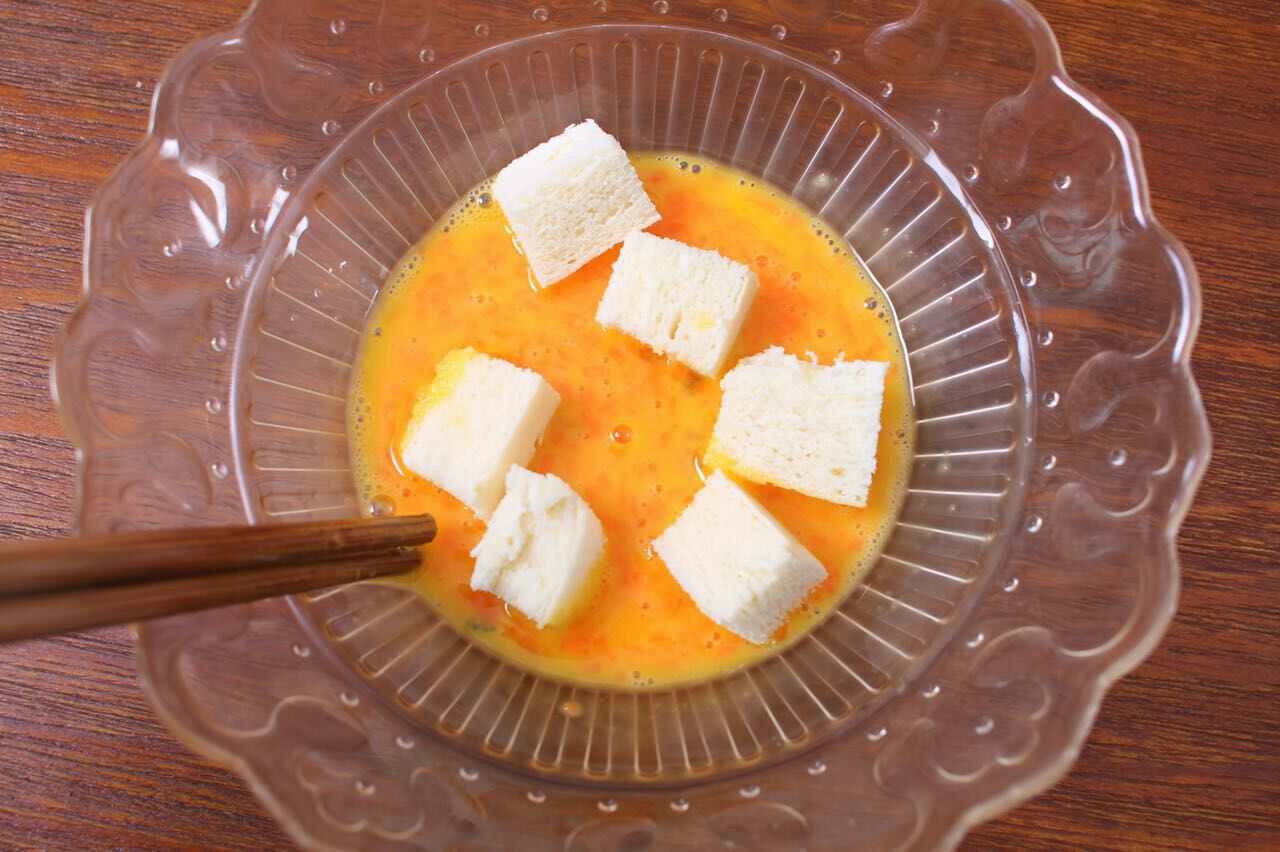 鸡蛋炒馒头 宝宝健康食谱的做法图解5