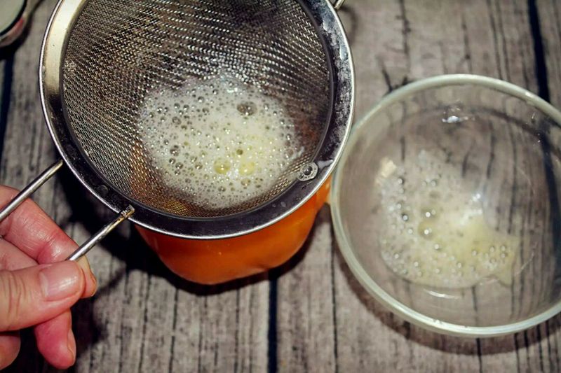 甜椒虾仁蒸蛋的做法图解4