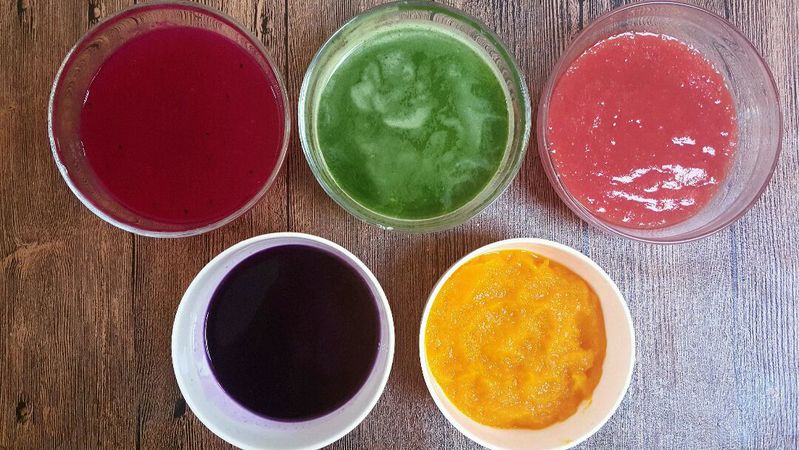 再挑剔的小孩也无法拒绝！彩色果蔬面的做法图解2