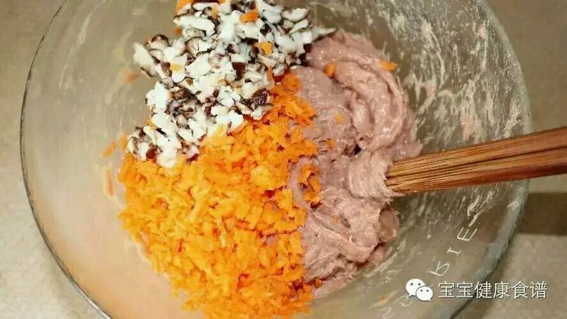 好吃不上火，宝宝这样吃蒸菜最营养！蔬菜牛肉丸的做法图解6