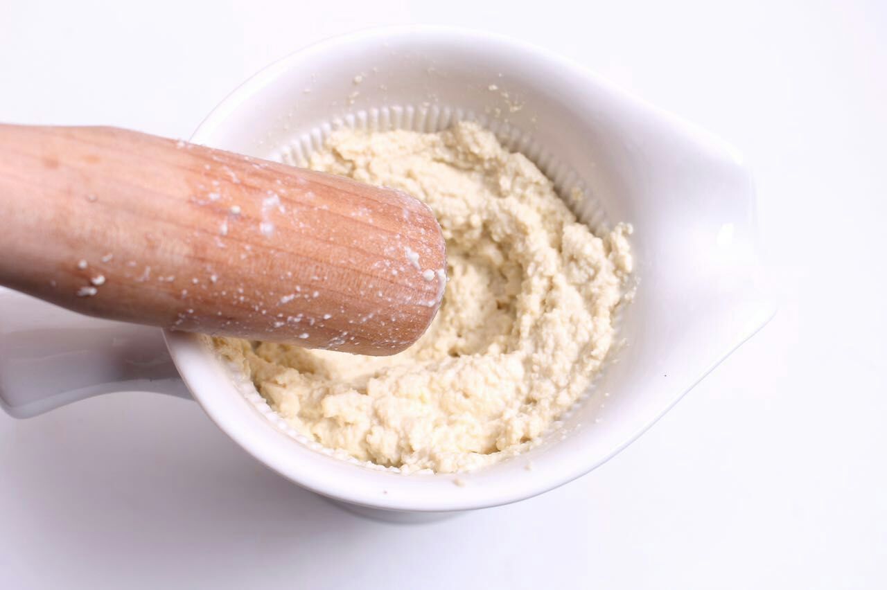 豆腐芝麻饼干 宝宝健康食谱的做法图解3