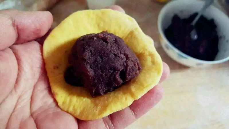 宝宝不爱吃主食？那是没遇见它！秒杀所有宝宝的南瓜豆沙包的做法图解11