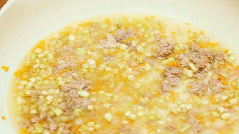 简单快手，有菜有肉有主食，宝宝吃饭不用愁了！蔬菜焖面的做法图解9