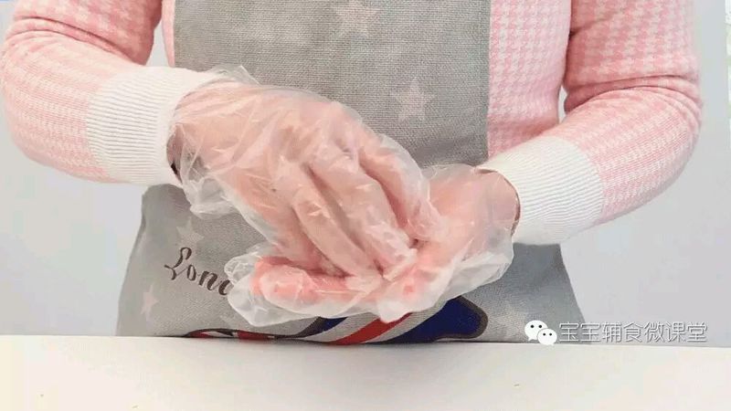 宝宝辅食微课堂  熊熊蛋包饭的做法图解12