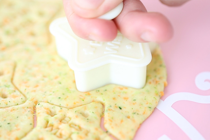 营养蔬菜饼干 宝宝辅食微课堂的做法图解11