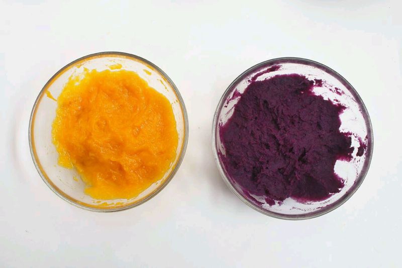 宝宝三色发糕 宝宝健康食谱的做法图解2