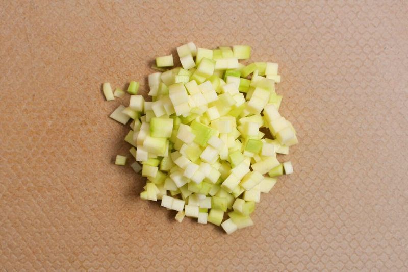 海鲜疙瘩汤的做法图解2