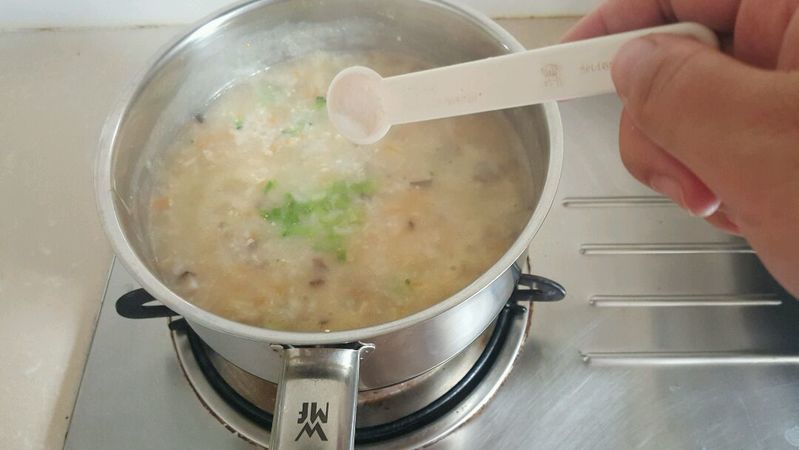 增进食欲、提高抵抗力的营养粥！鸡肉蔬菜粥的做法图解10