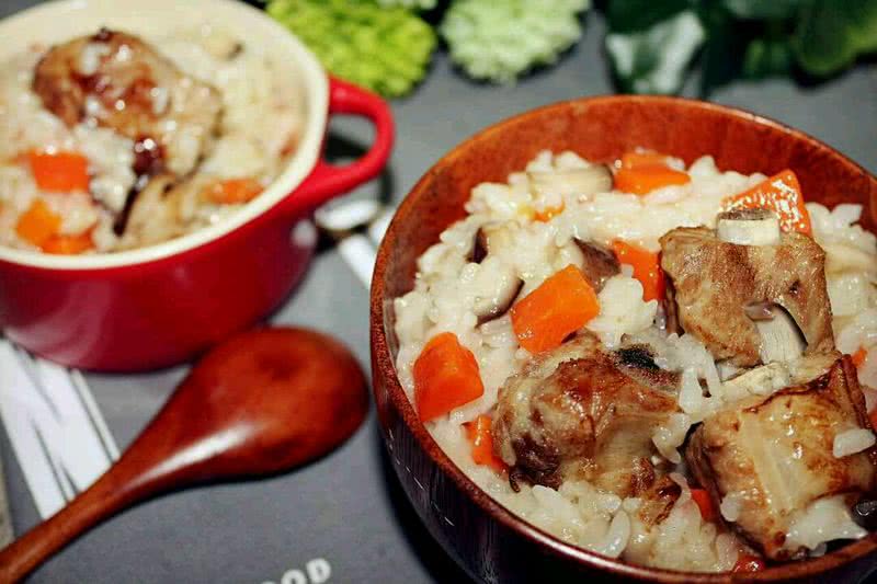 孩子瞬间就吃光光的美味，只用一个电饭锅就能搞定！排骨焖饭的做法图解10