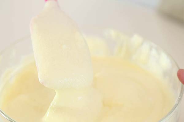  宝宝辅食微课堂  酸奶纸杯蛋糕的做法图解10