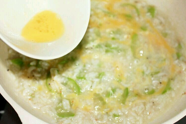 鸡蛋丝瓜粥的做法图解9