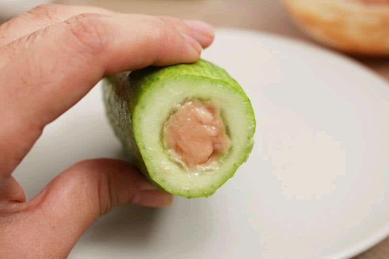 黄瓜酿  开胃手指食物，缓解宝宝出牙不适、锻炼咀嚼力！的做法图解8