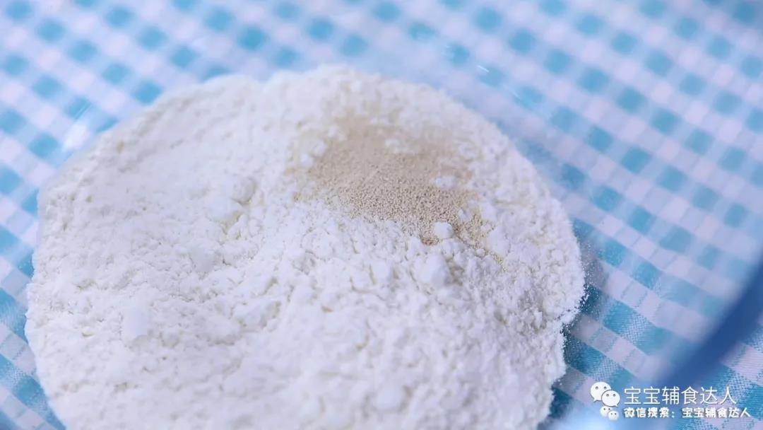 条纹小馒头 宝宝辅食食谱的做法图解3