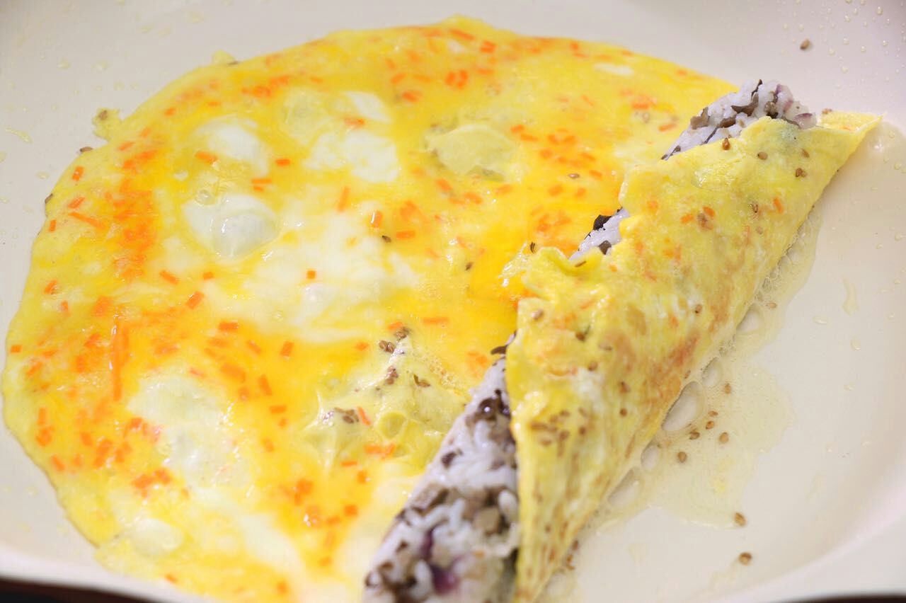 蛋卷包饭 宝宝健康食谱的做法图解11