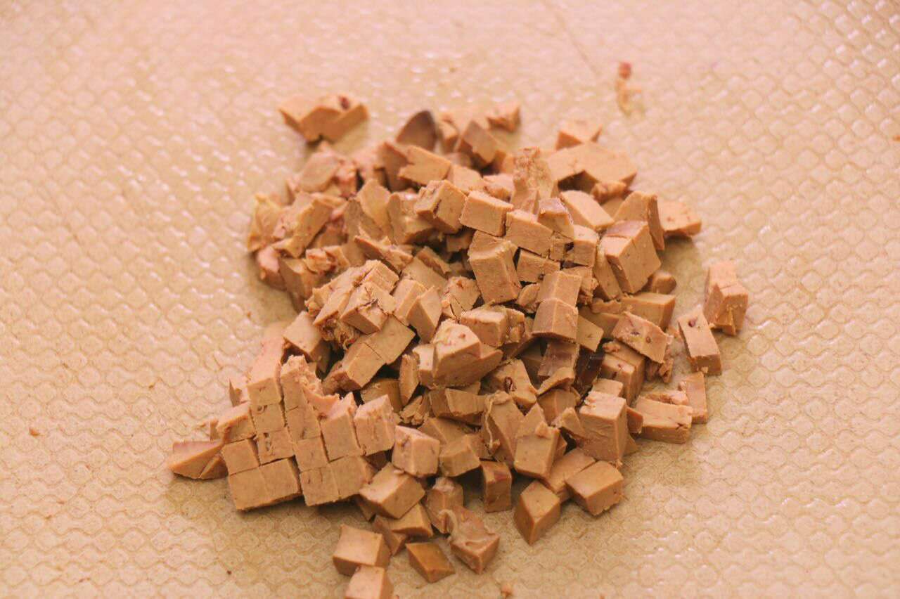 蛋卷包饭 宝宝健康食谱的做法图解4