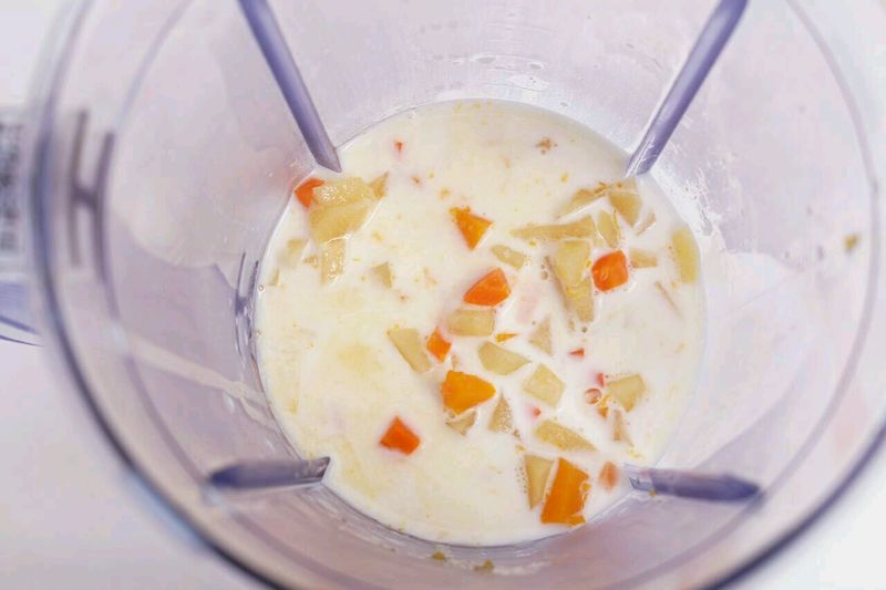 这样搭配的营养浓汤，宝宝喝了一碗还要！南瓜羹的做法图解6