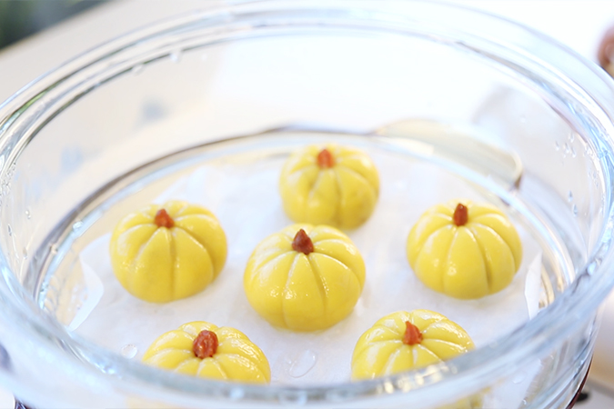 南瓜豆沙包 宝宝辅食微课堂的做法图解11