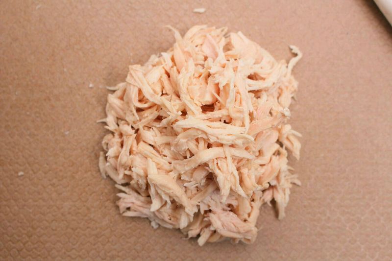 牛奶雞肉蘑菇湯的做法图解3