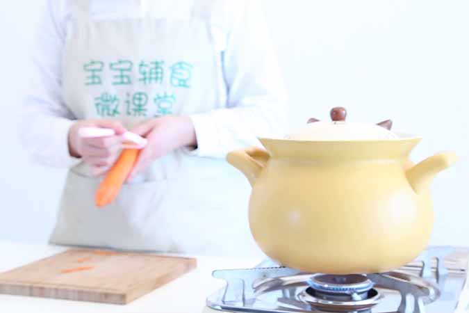 宝宝辅食微课堂  自制鸡肉高汤 不一样的鸡高汤的做法图解9