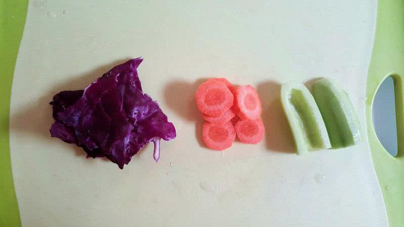 宝宝不爱吃蔬菜？香甜可口的营养沙拉大口吃！的做法图解3