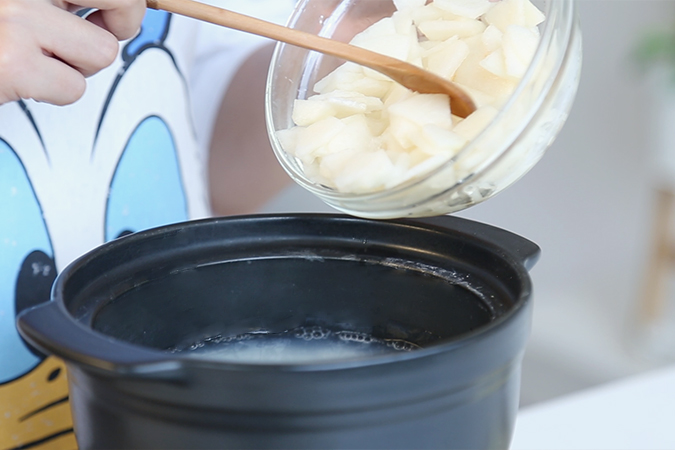 百合雪梨米饮 宝宝辅食微课堂的做法图解5