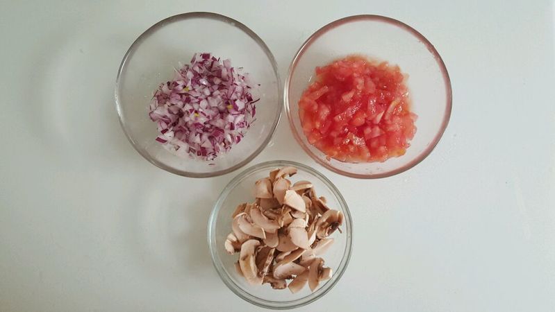 在家就能吃到的美味，宝宝和妈妈一起享用的西式大餐！虾仁什锦焗的做法图解3