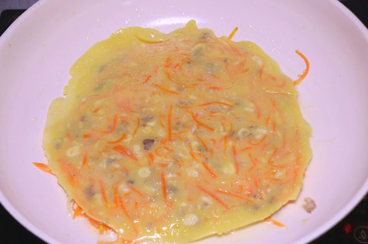 胡萝卜牛肉饼 宝宝健康食谱的做法图解7