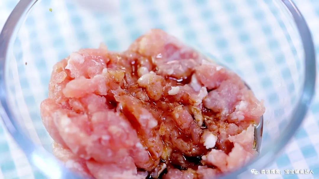 肉香鸟巢饼 宝宝辅食食谱的做法图解2