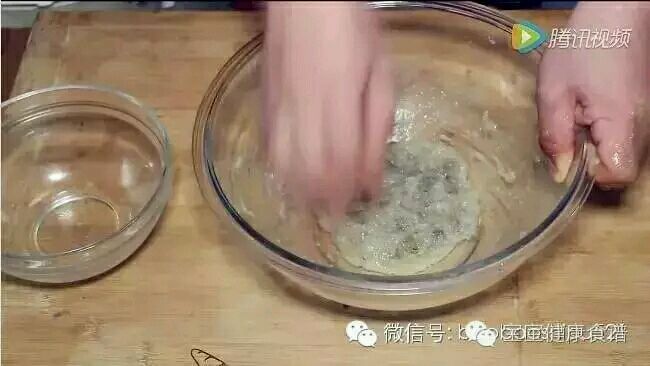 这才是宝宝吃虾的正确搭配，鲜嫩爽口超Q，下次就这么做！的做法图解4