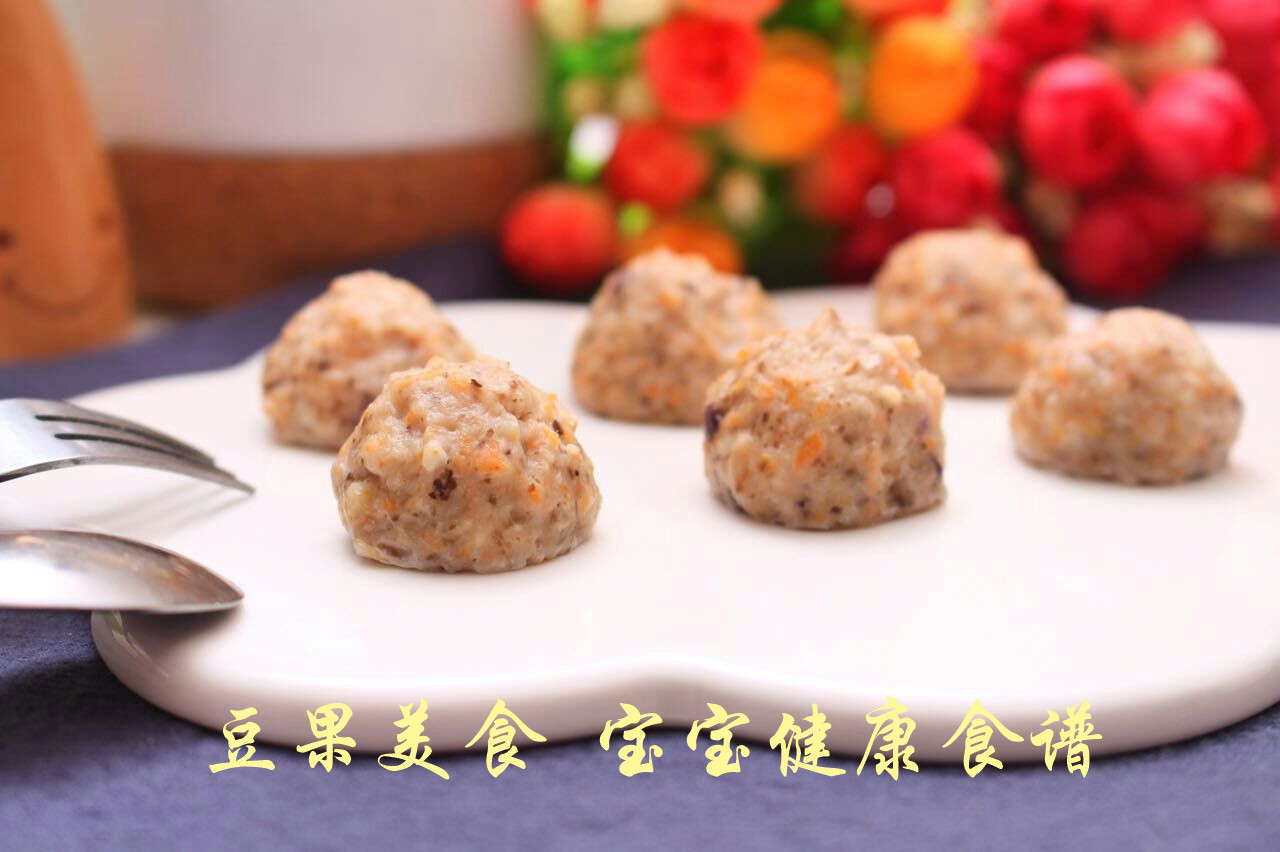 香菇胡萝卜鸡肉丸子  宝宝健康食谱的做法图解9