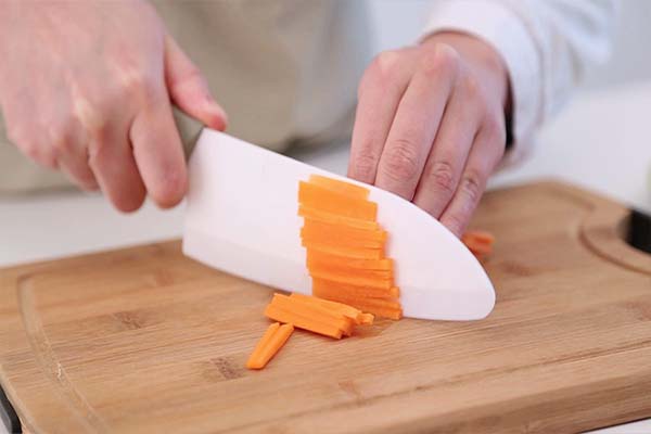 宝宝辅食微课堂  土豆鸡蛋面的做法图解7