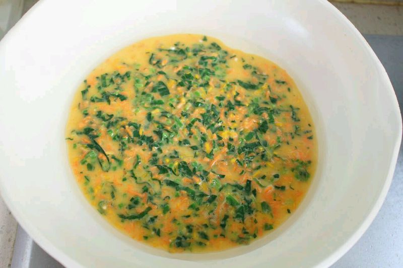 蔬菜鸡蛋饼的做法图解6