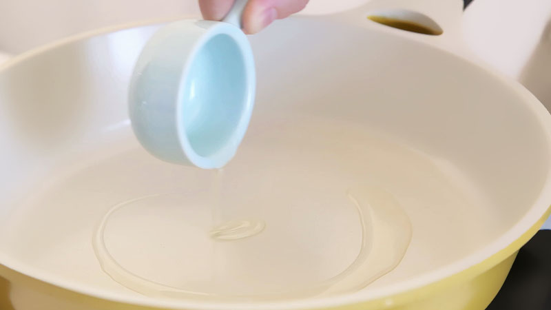 宝宝辅食微课堂 圆白菜炒馒头的做法图解7