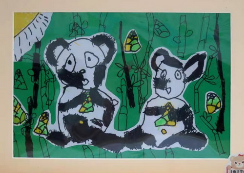 可爱的熊猫三年级儿童画